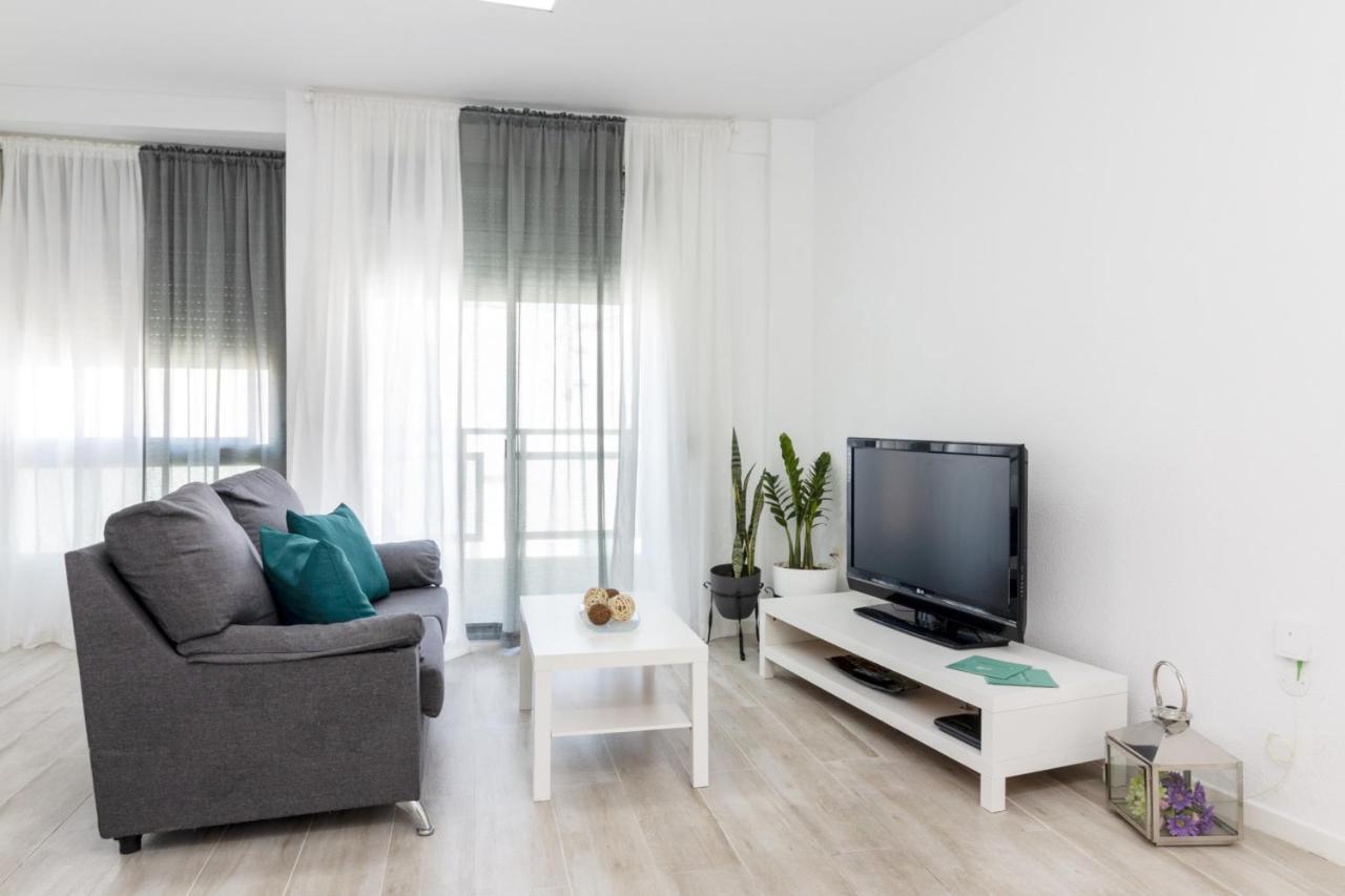 Homeforguest Amplio Apartamento En El Centro De Santa Cruz Bagian luar foto